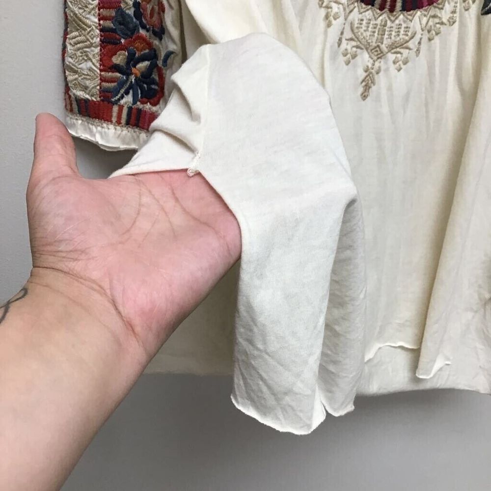Johnny Was Womens Claude Blouse Beige‎ Floral Embroidered 3/4 Sleeve High Low XS - Picture 2 of 7